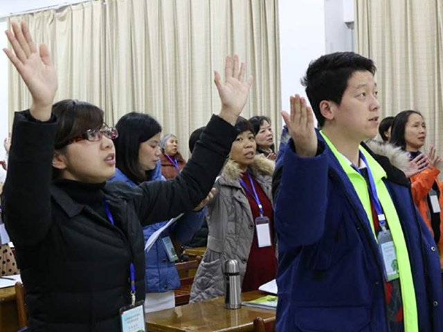 青年团契活动照片.jpg